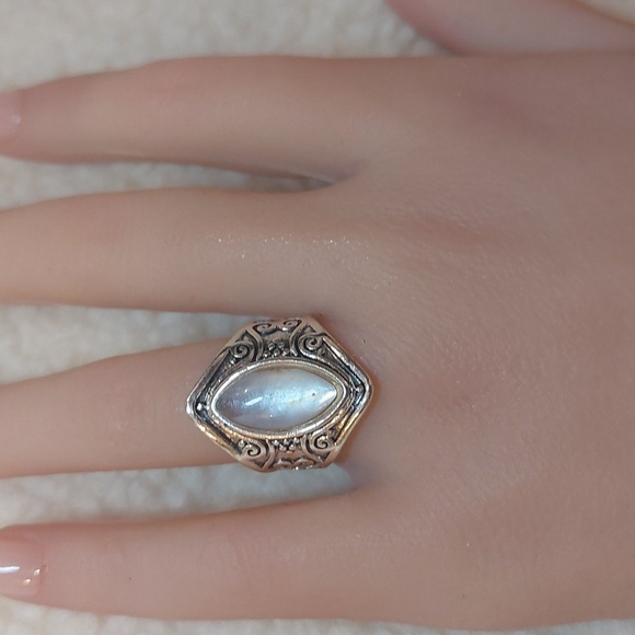 🌷Moonstone Fashion Ring with Boho Style Band (faux) - Picture 5 of 5